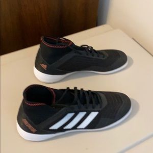 Adidas Mens Indoor Soccer PREDATOR Shoes 91/2